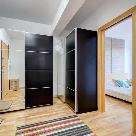 Apartment 3 City Klimt *